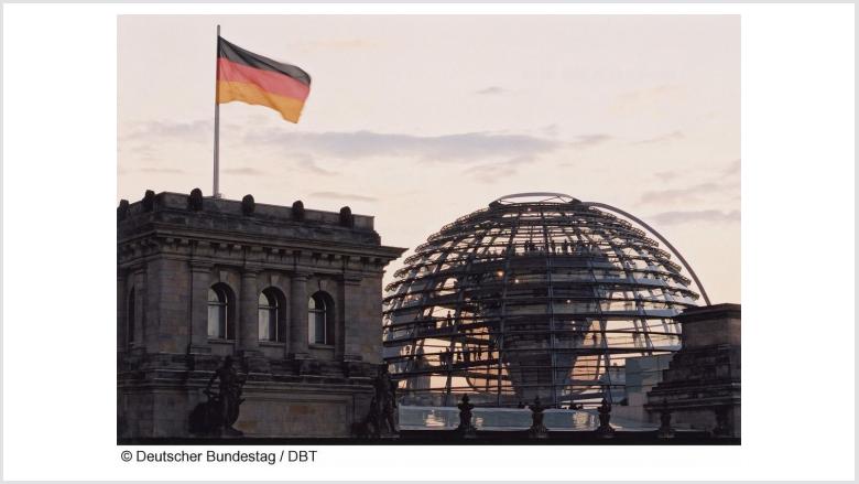 MdB Rachel begrüßt Vettweißer im Bundestag